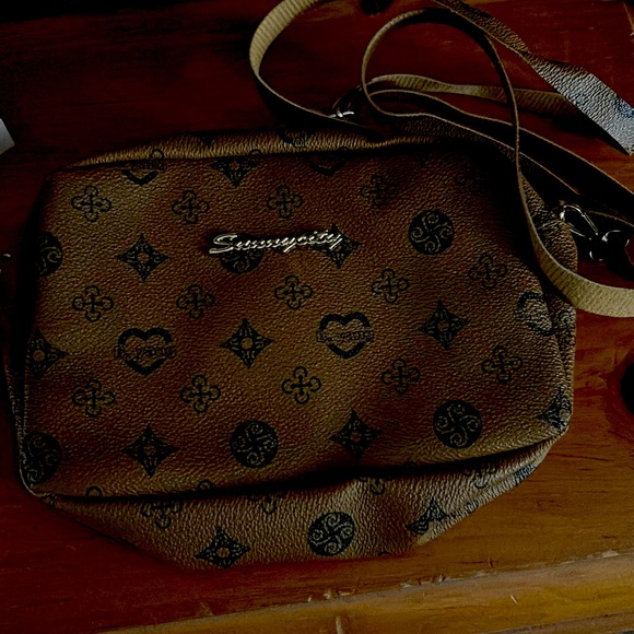 B. Yang brown bag NWOT - Picture 7 of 10